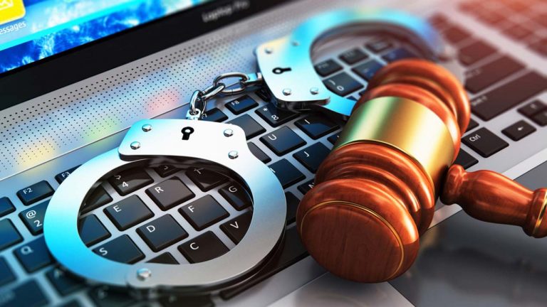La dépénalisation des délits de presse bafouée par la nouvelle loi sur la cybercriminalité